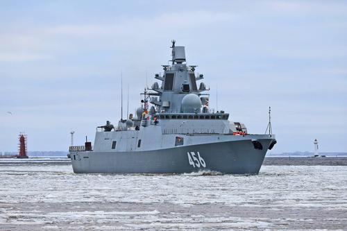 El "Almirante Golovko" se convirtió en el tercer barco de este proyecto. El buque de guerra principal y el primer buque de guerra de serie, "Almirante de la Flota de la Unión Soviética Gorshkov" y "Almirante de la Flota Kasatonov", ya están en servicio en la Flota del Norte<br>