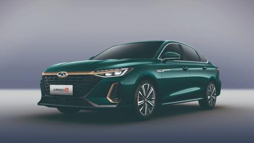 En Rusia se presenta el sedán de negocios Chery Arrizo 8 para reemplazar al Toyota Camry. Precio - desde 3,4 millones de rublos