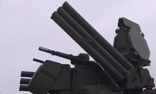 The SAM system is used 360 degrees against many types of aerial targets - from drones to missiles and aircraft, the "Pantsir-S1" was specially "flashed" for high-speed targets up to 1000 m/s at a distance of up to 20 km and has its own thermal imagers