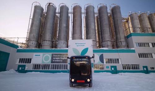 Camiones de carga eléctricos no tripulados rusos comienzan a operar para la industria petroquímica