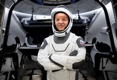 Российский космонавт Константин Борисов готовится приводниться 12 марта