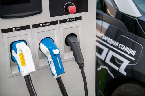 Charging station for electric vehicles