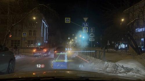 Электромобиль «Атом» с проекционным дисплеем<br>