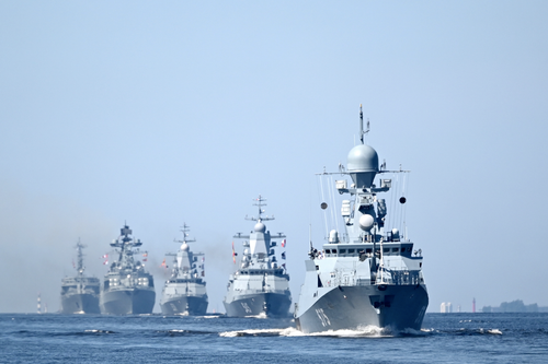 Парад морской мощи: Новые корабли «Тайфун» и «Виктор Великий» спустят на воду перед Днём Победы