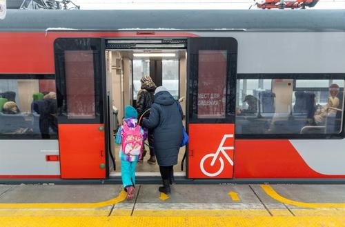 El futuro ha llegado: ahora se puede pagar el viaje en trenes eléctricos por geolocalización