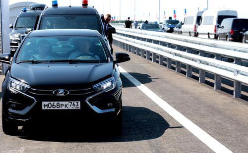 Путин за рулём LADA Aura открыл cеверный автомобильный обход Твери на трассе M-11