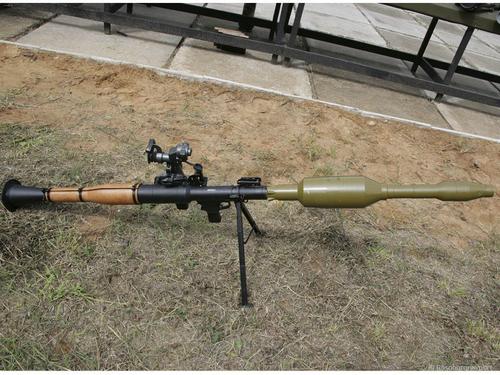 Militares rusos adaptan el RPG-7 para disparar minas de 82 mm