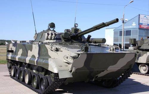 Спрятать «королеву пехоты» от разведки противника: ВС России получили новую партию БМП-3 с «накидками» от тепловизоров