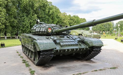 Убрали последний недостаток: российский танк Т-72Б получил улучшенную всеракурсную защиту