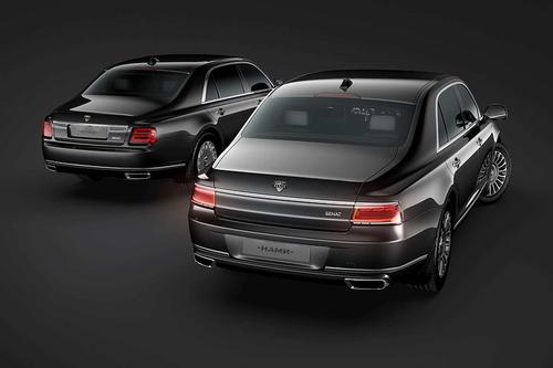 Pre-restyling (left) and restyling (right) Aurus cars<br>