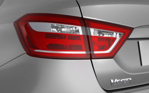 Коррозия: владелец LADA Vesta приехал к дилеру с неожиданным дефектом