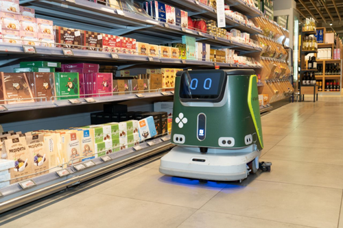 Las tiendas rusas "Perekrestok" contratan robots de limpieza