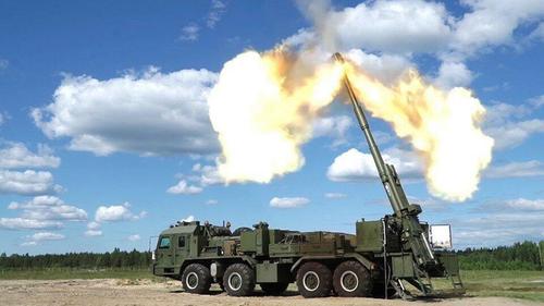 Спутали планы: российская РЭБ увела в сторону снаряд GMLRS и спасла САУ «Мальва»