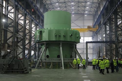 ГК «Росатом» обеспечит безопасность АЭС «Пакш-2»: в Венгрию доставили устройство локализации расплава