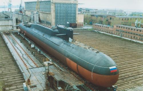 Portador de misiles intercontinentales "Láiner" y "Sinevá": el submarino "Briansk" completó la reparación en grada
