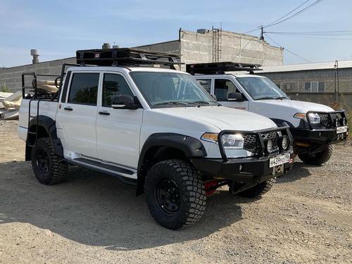 Armed to the Teeth: UAZ Vehicles at the Front Receive Armor, EW, and "Barbecue Cages"