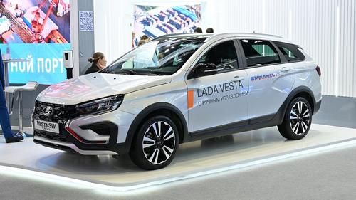 АвтоВАЗ планирует выпустить LADA Vesta с ручным управлением в 2025 году