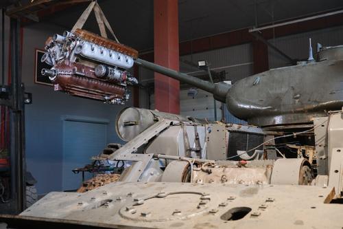 Двигатель В-2 легендарного танка Т-34 восстановили на КМZ