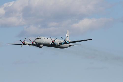 Самолёты-разведчики Ил-38 нашли подлодку условного противника в Японском море