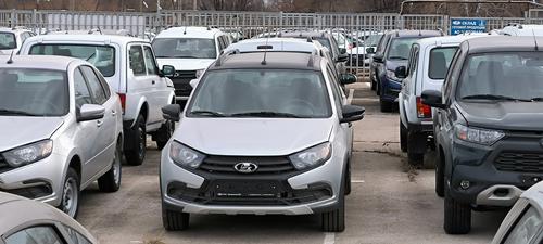 «Повышения нет, есть только индексация»: автомобили Lada подорожают c 12 мая этого года