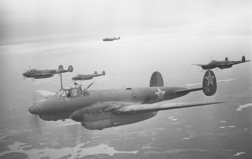 Pe-2 squadron