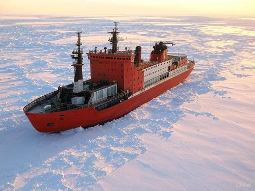 Импортозамещение идет полным ходом: доля российских комплектующих в ледоколах превышает 60%