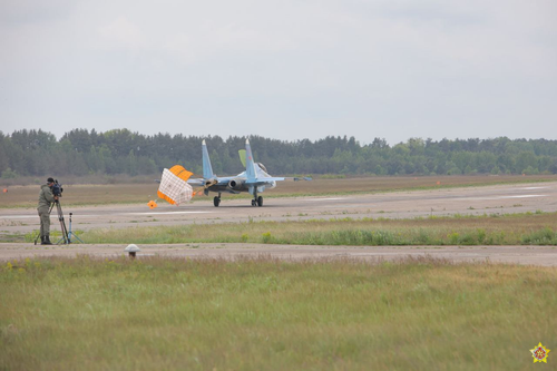Россия официально продала за рубеж партию новейших истребителей Су-30СМ2