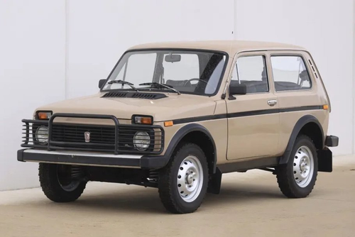 Lada Niva aparece en subasta en EE. UU.: competirá con Mercedes-Benz y Land Rover Series