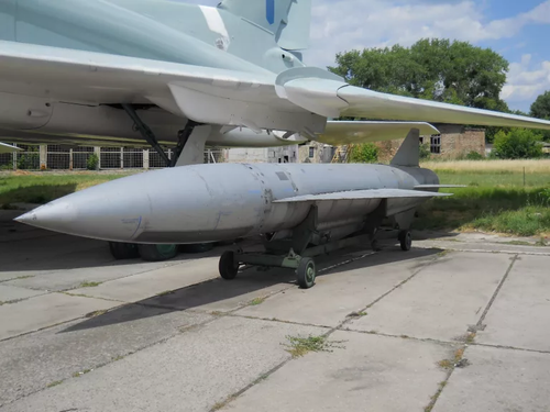  Kh-22 "Burya" en el pilón del Tu-22M3 