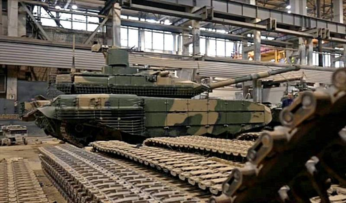Производство боеприпасов для РСЗО и танков увеличилось в десятки раз в России