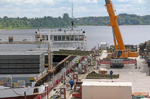 Secciones para el dique flotante "Capitán Anatoli Yermoláyev"
