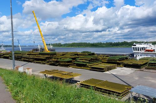 Secciones para el dique flotante "Capitán Anatoli Yermoláyev"