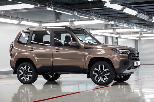 Lada Niva Travel