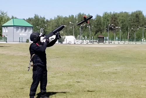 Схватывают на лету: дроны-перехватчики оказались выгоднее зениток в борьбе с БПЛА