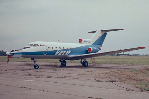 Як-40