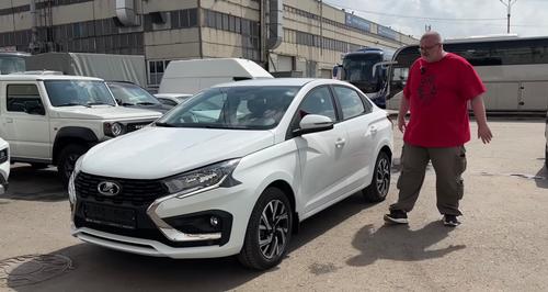 ¿Un coche extranjero directamente de la fábrica en Togliatti? "Club Service" desmontó el Lada Iskra