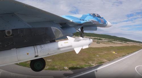 Су-33, несущий управляемые ракеты
