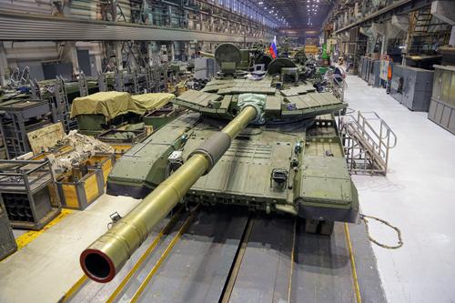 Производство Т-90М «Прорыв» и Т-80БВМ возглавят женщины? «Уралвагонзавод» пошёл на смелый эксперимент