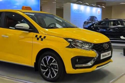 Lada Iskra SW и Lada Aura представили на МЕФТ в таксомоторных версиях
