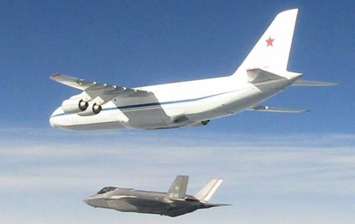 An-124 and F-35A