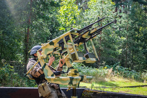 Rosgvardia fighters developed and demonstrated a machine gun system against drones