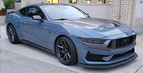 Ford Mustang Dark Horse