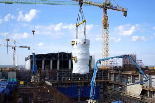 Установка металлической оболочки центральной полости реакторной установки БРЕСТ-ОД-300