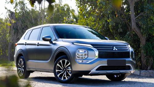 Mitsubishi Outlander XL