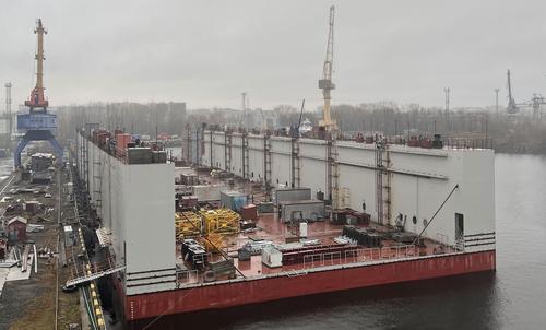 В Архангельске продолжается строительство плавучего дока проекта 28140С
