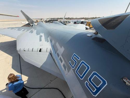 Cabina del Su-57E