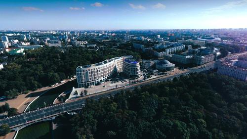 Rostec installed a DME/NL 2700 radio beacon at Minsk Airport