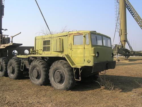 MAZ-537