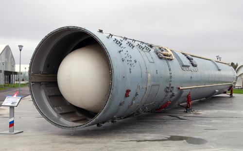 МБР УР-100Н в транспортно-пусковом контейнере 15Я54