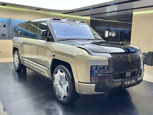 BYD Yangwang U8 L